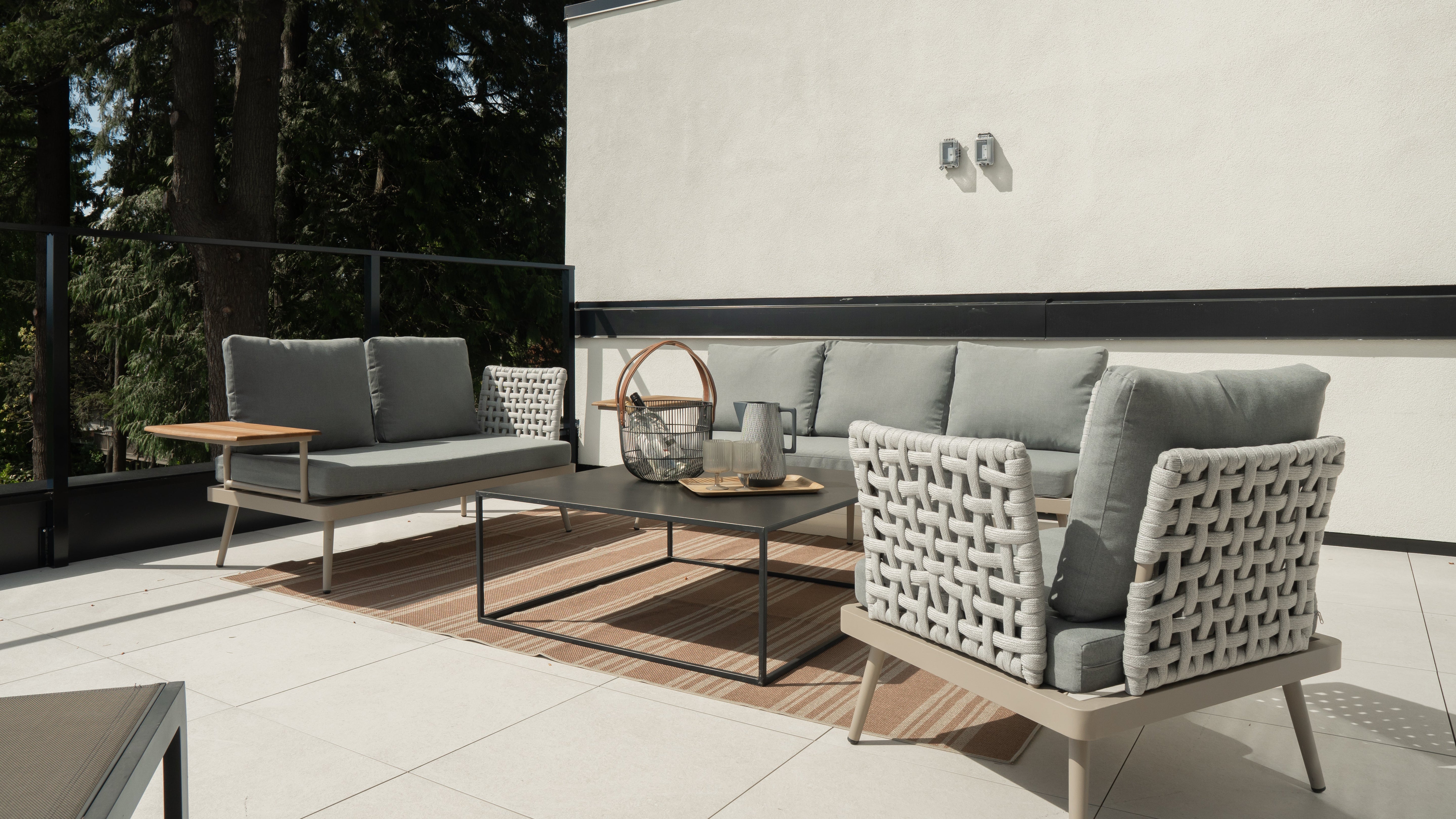 Patio & Outdoor