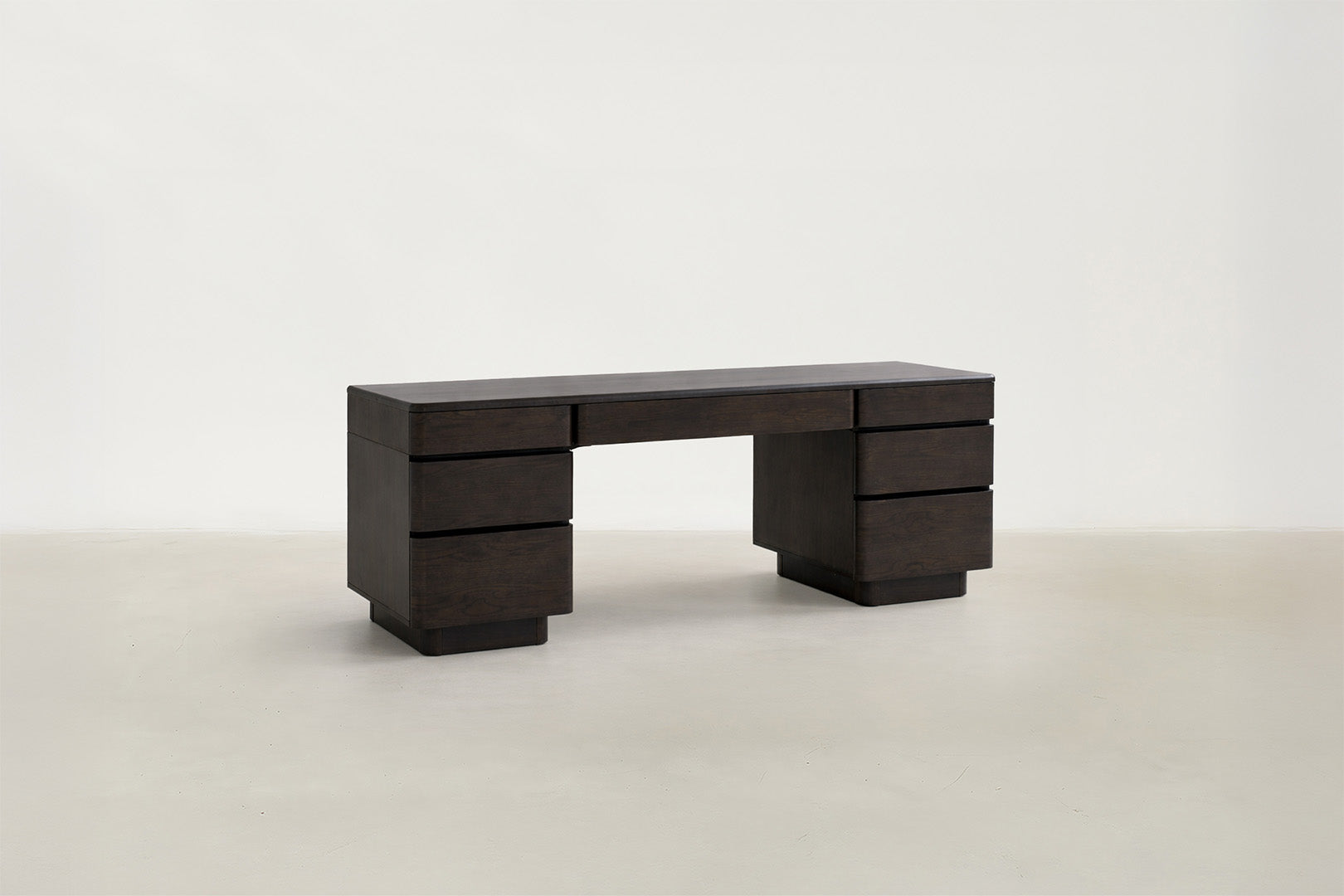 Nobou -Table