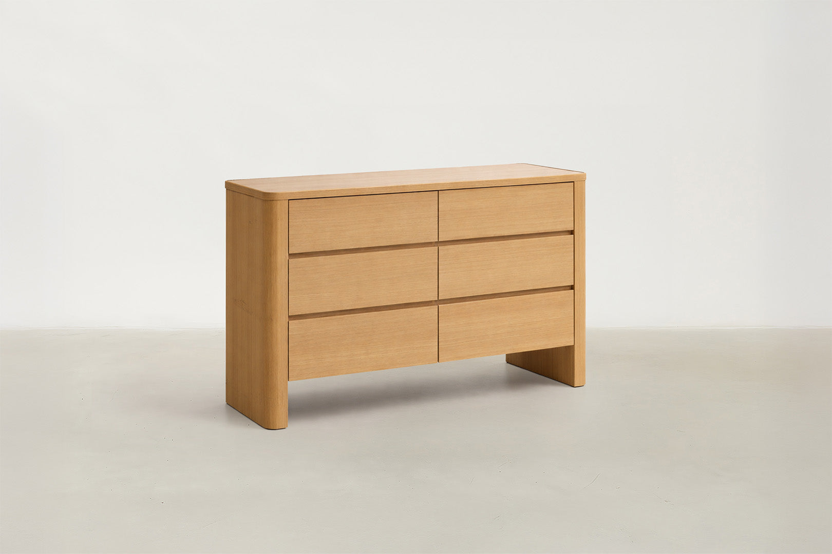 Nakau Japandi dresser with travertine-look top and oak veneer wrapped body