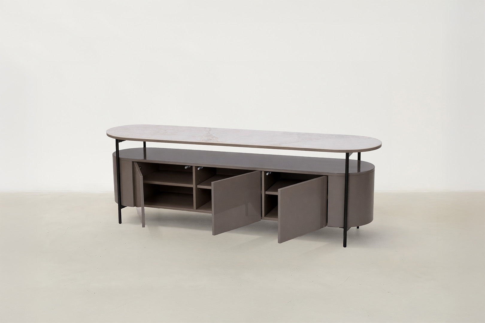 Mepul Luxe TV stand with white stone-pattern sintered stone top and black steel legs